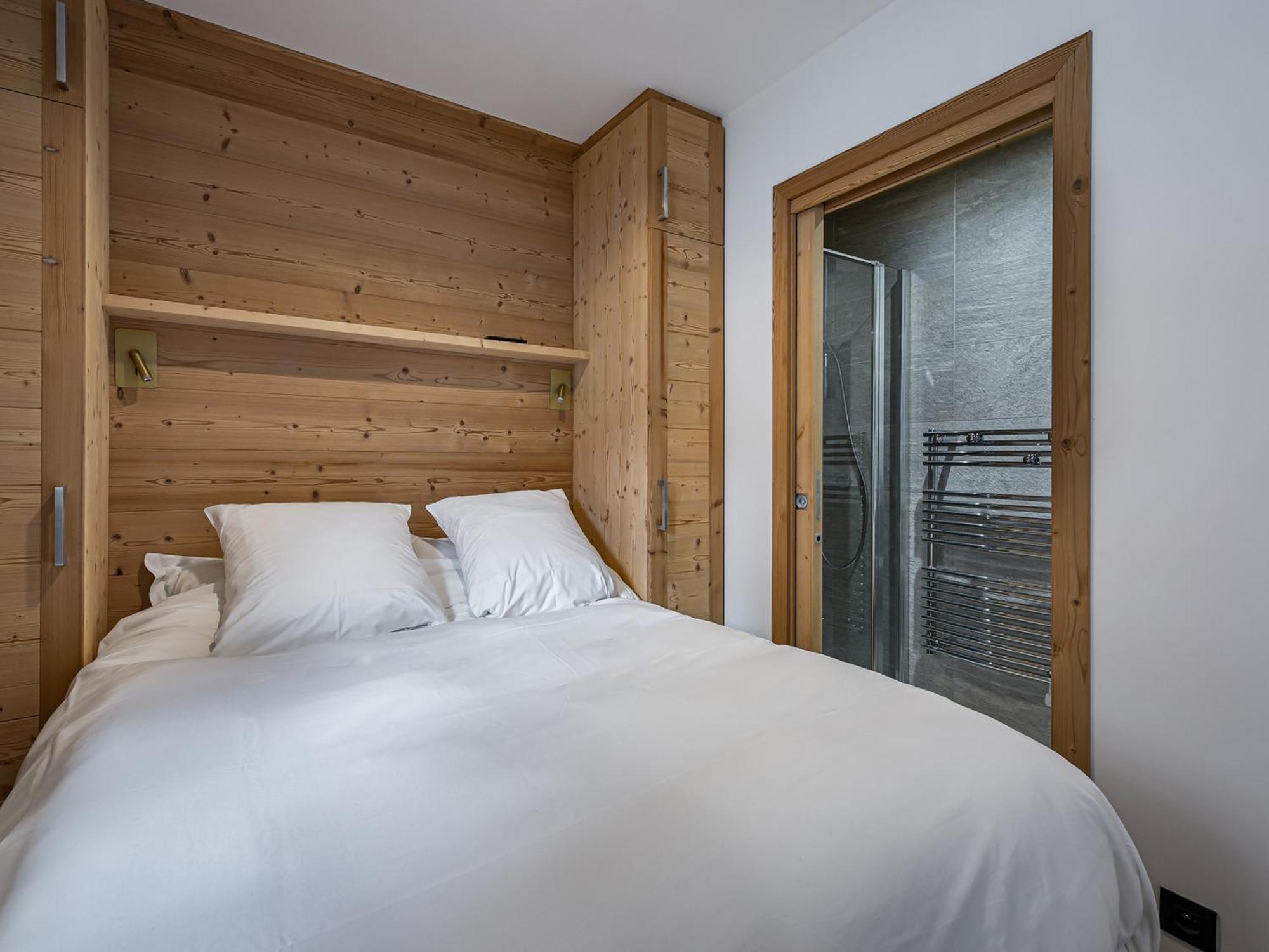 4* Avec Balcon, Parking, Et Casier A - 1650 - Fr-1-563-15 *